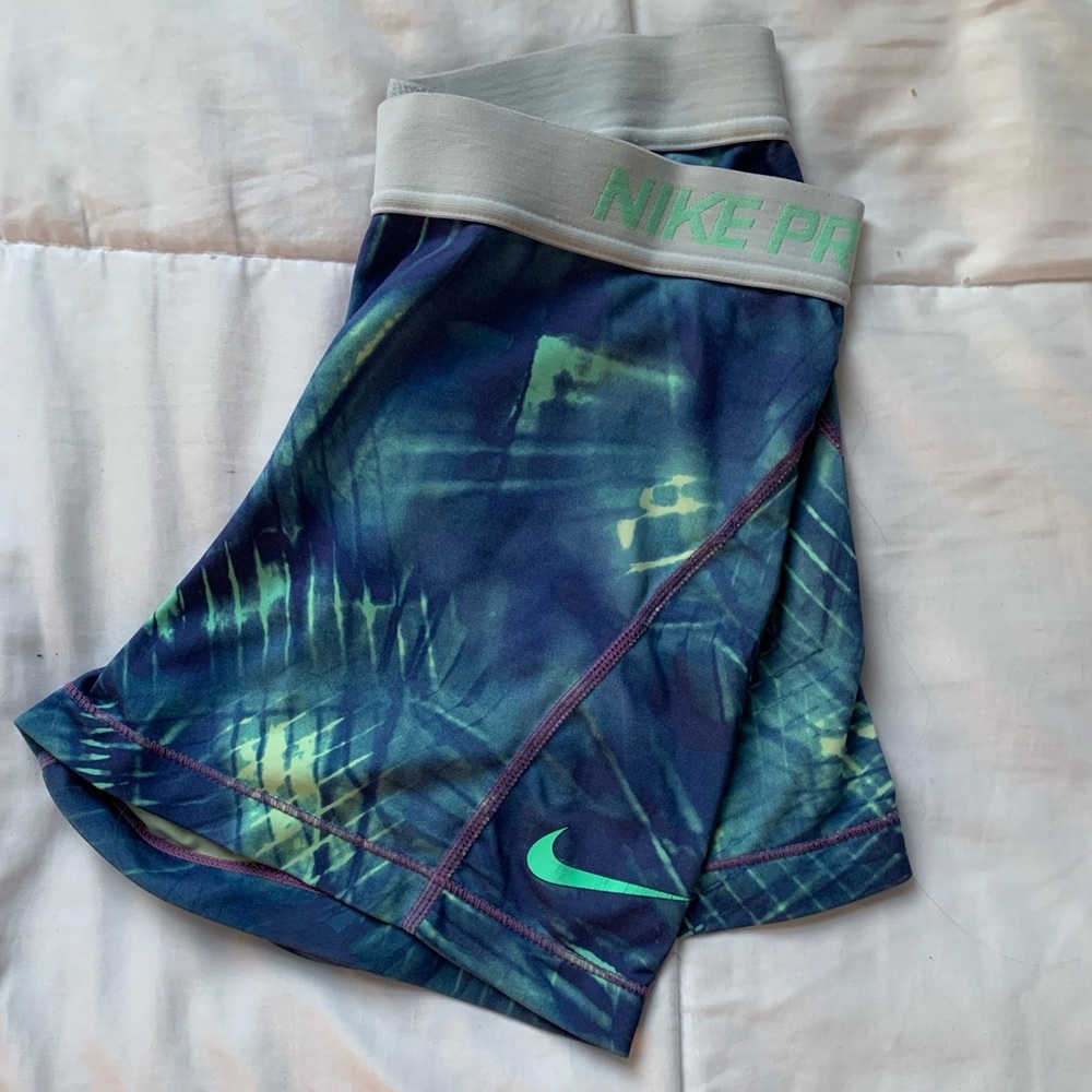 NIKE PROS medium blue and green